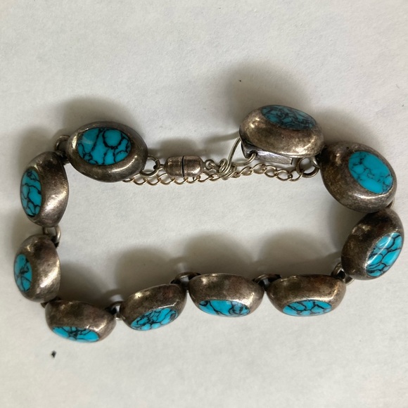chunky vintage turquoise and silver bracelet - Picture 2 of 6